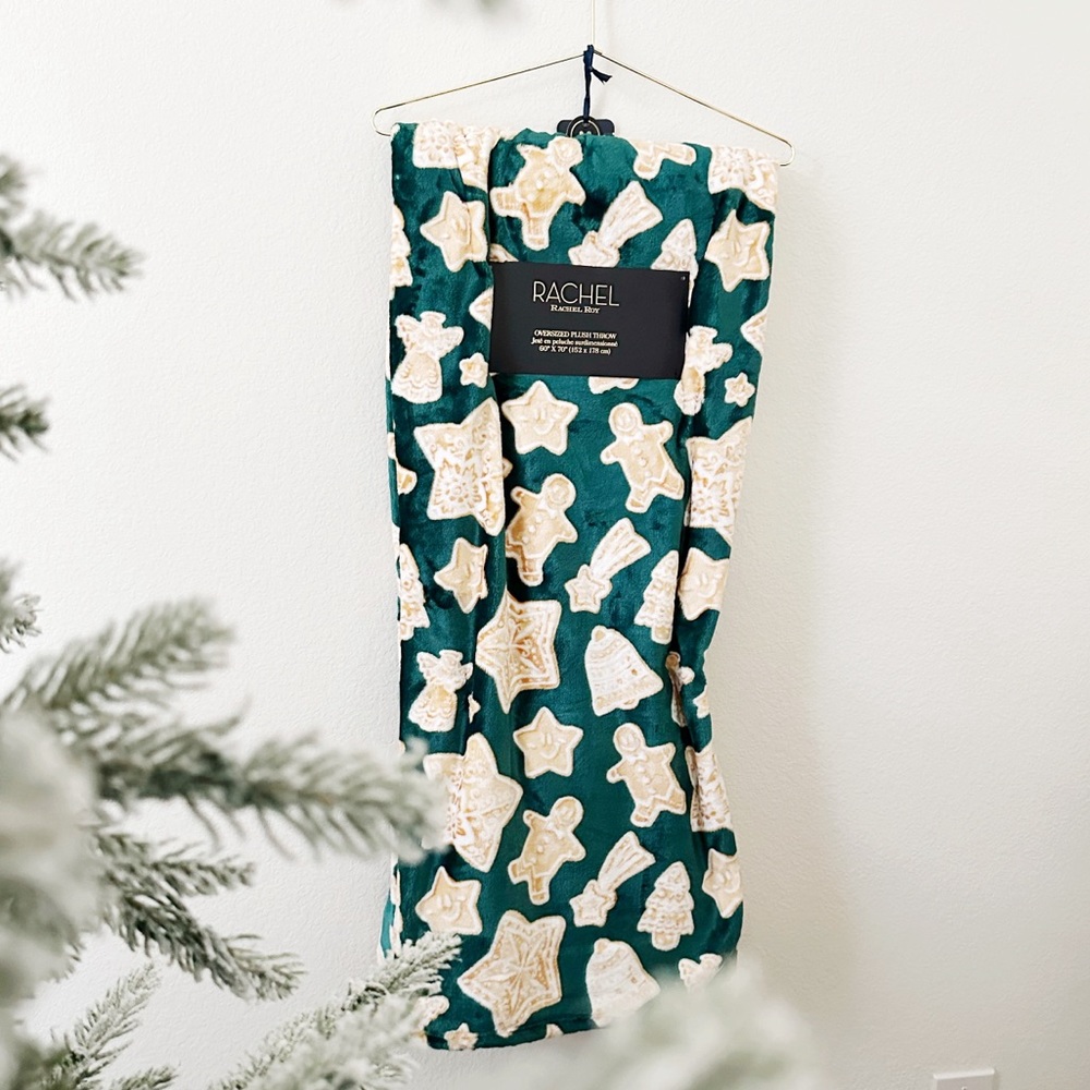 NEW Rachel Roy Oversized Gingerbread Man Holiday Blanket